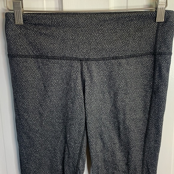 Athleta Gray Black Swirl Chaturanga Tights Leggings Pants W-451 Size Small - Picture 5 of 12